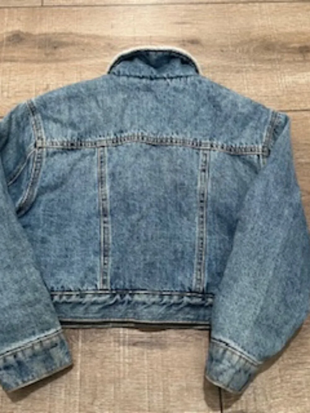 Old Navy Denim Jacket Girls size Medium (8) Sherpa lined cropped Barn Coat